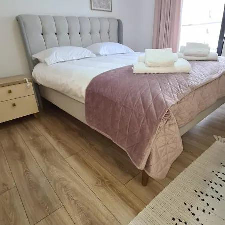 Ema Apartment