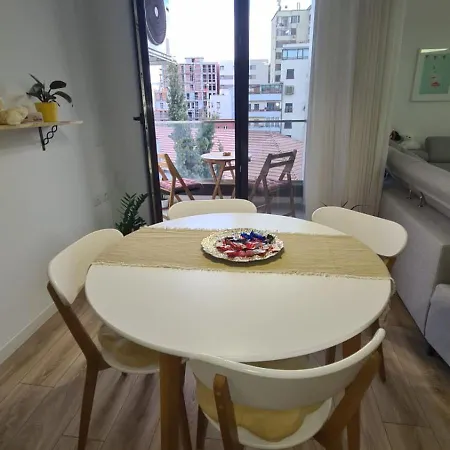 Ema Apartment *