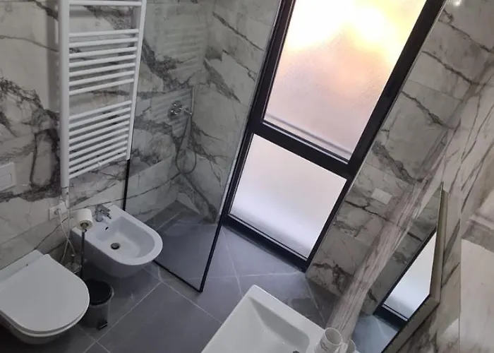 Ema 公寓 地拉那